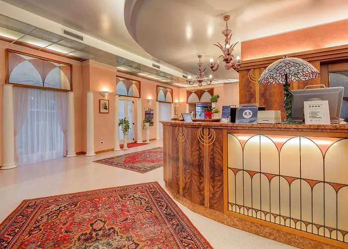 San Giusto 호텔 3*