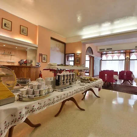 ホテル San Giusto