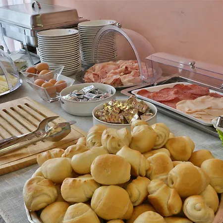 ホテル San Giusto 3*